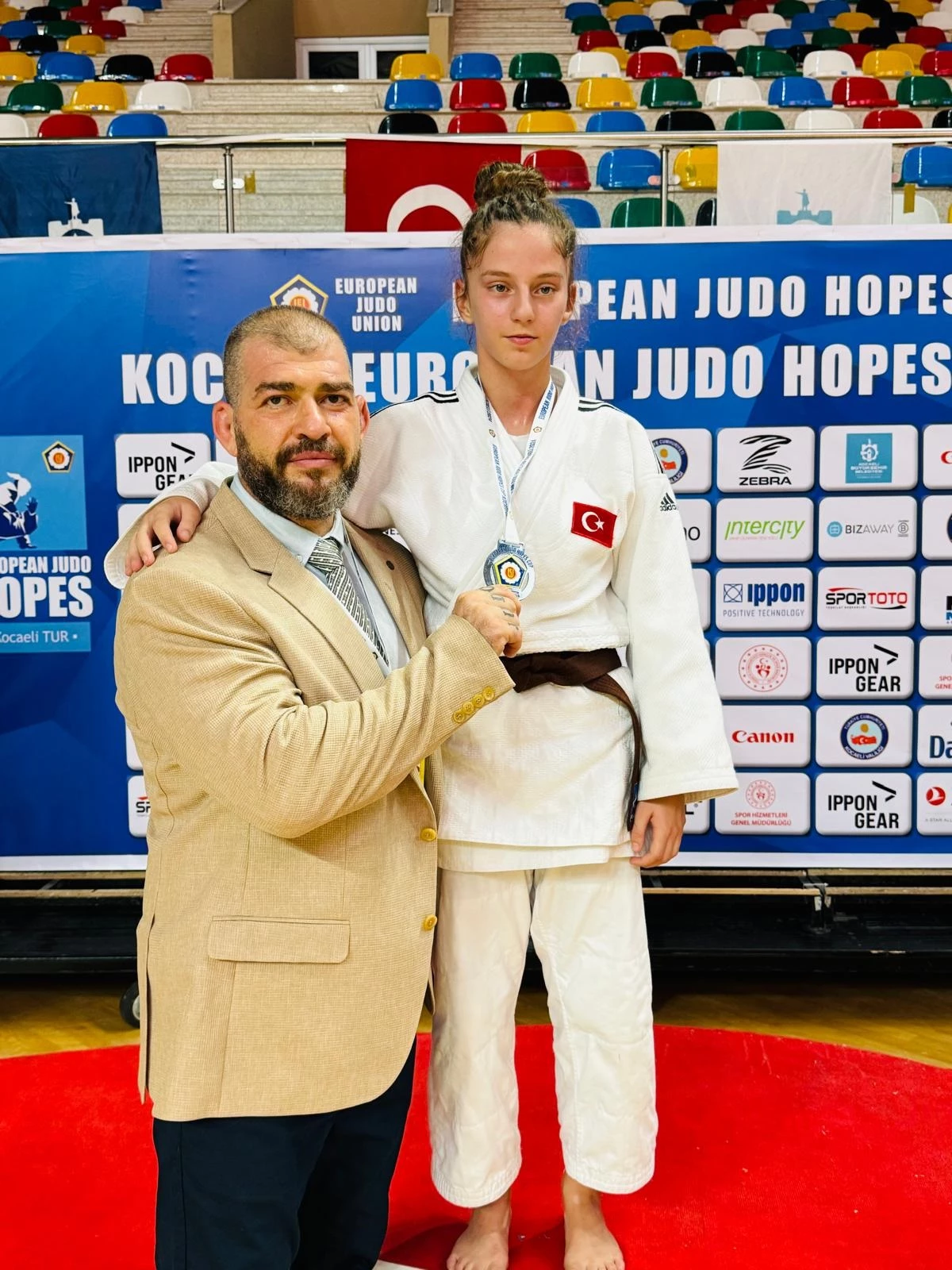 İzmir Büyükşehir Belediyesi Spor Kulübü judocusu Ekin İtmeç, Judo Yıldızlar Avrupa Kupası’nda ikincilik elde etti