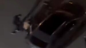 komsular yumruk yumruga birbirine girdi 7NOcbHHy.jpg