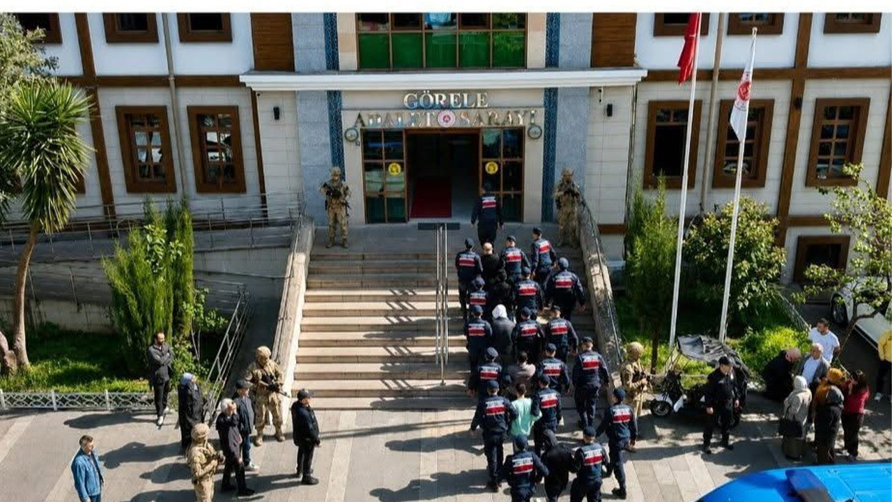 Görele Jandarma’dan Dolandırıcılık Çetelerine Büyük Darbe: 8 Kişi Tutuklandı